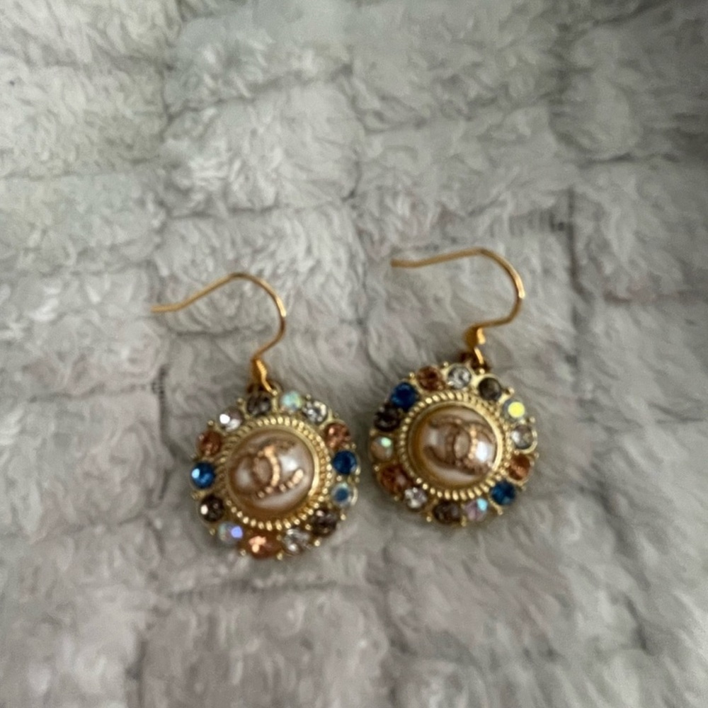Luxury button earrings multi colored gold